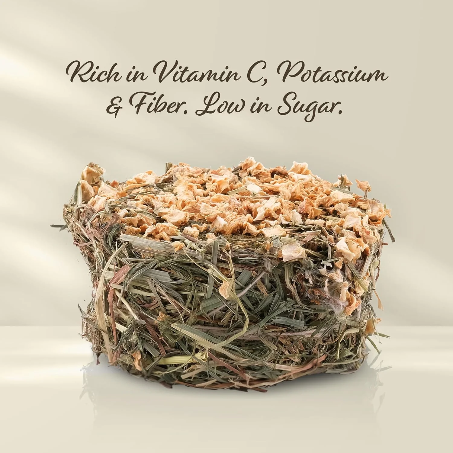 Living World Green Botanicals Hay Cake with Parsnip - Image 3